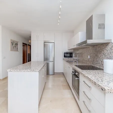 Sunny By Kura Homes * Μαρμπέλλα
